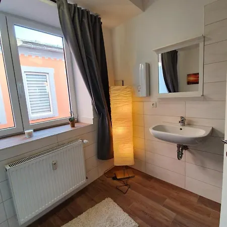 Eddy's Vegas Apartment *