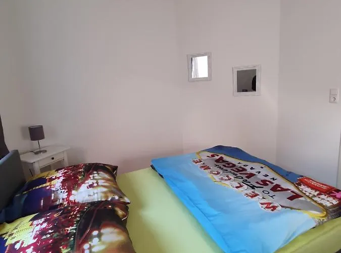 Eddy's Vegas Apartament *